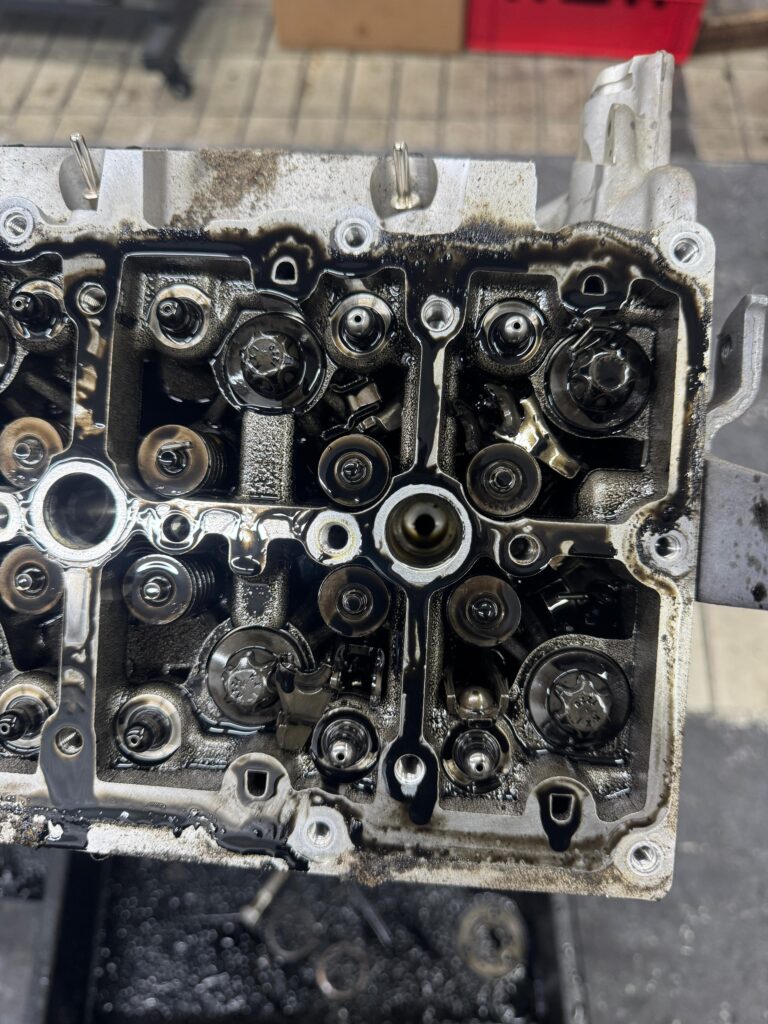 Kipphebel gebrochen von Ventilen im BMW B57D30 aus ALPINA XD4