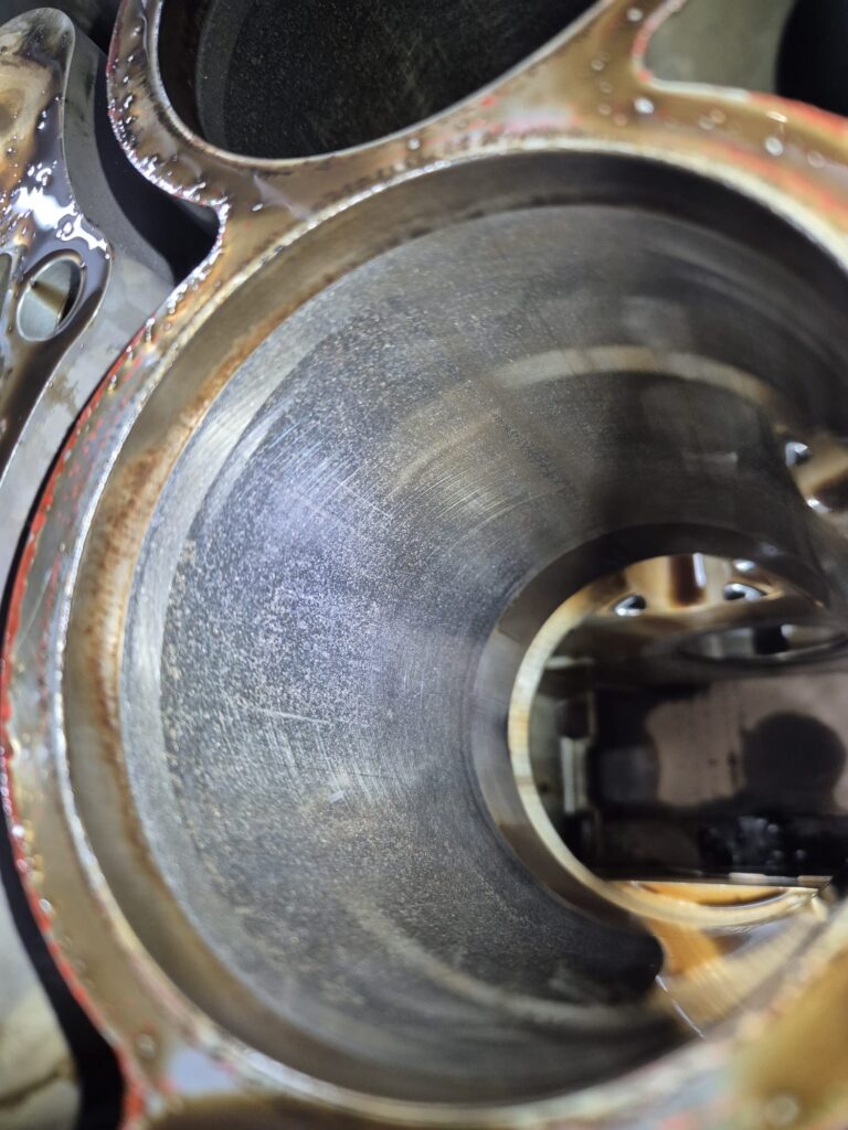 Riefenbildung im Zylinder beim N20B20A Motor aus dem BMW Z4 E89