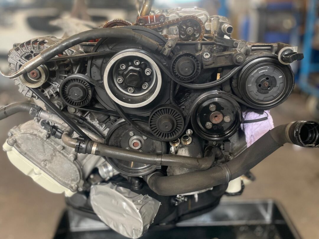 BMW Motor S65 B40 A generalüberholten Austauschmotor ohne Anbauteile kaufen – Bild 2
