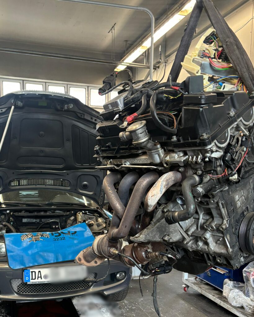 N42 vor dem 318i, ausgebaut