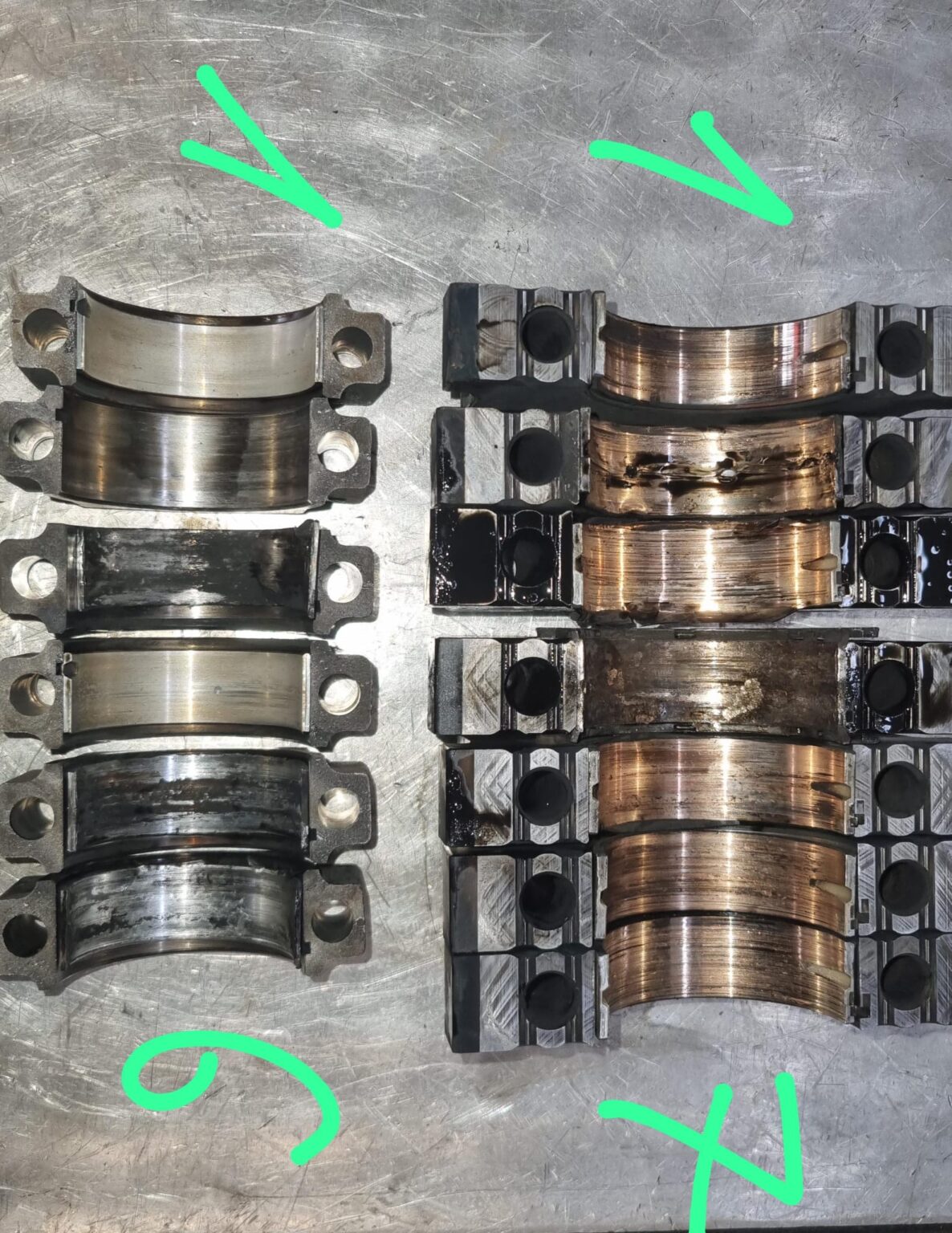 Stark verschlissene Haupt und Pleuellagerschalen aus dem BMW X6 mit N57 Motor