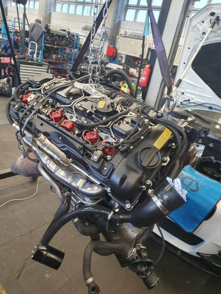 Fertiger Motor N55B30 für den BMW 135i