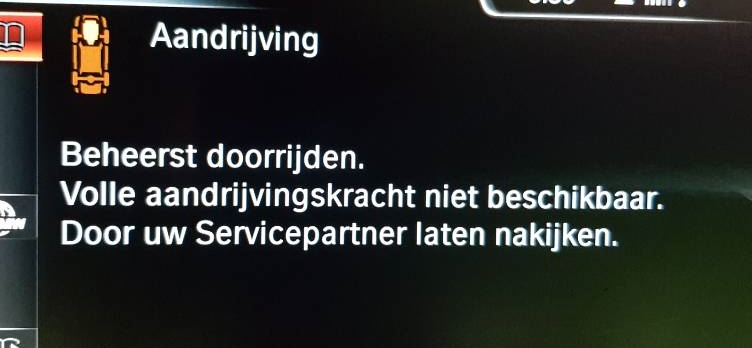 BMW-foutmelding in het display: Aandrijflijn storing – Volledig aandrijfvermogen niet beschikbaar – Doorrijden mogelijk