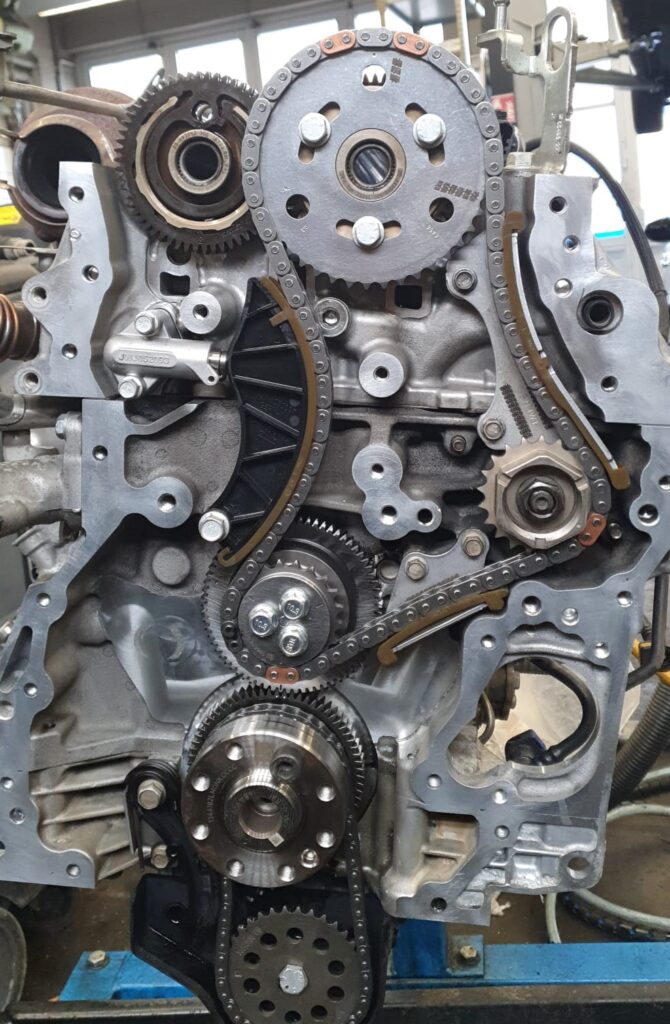 Steuerkette beim Opel Motor aus den Opel Astra