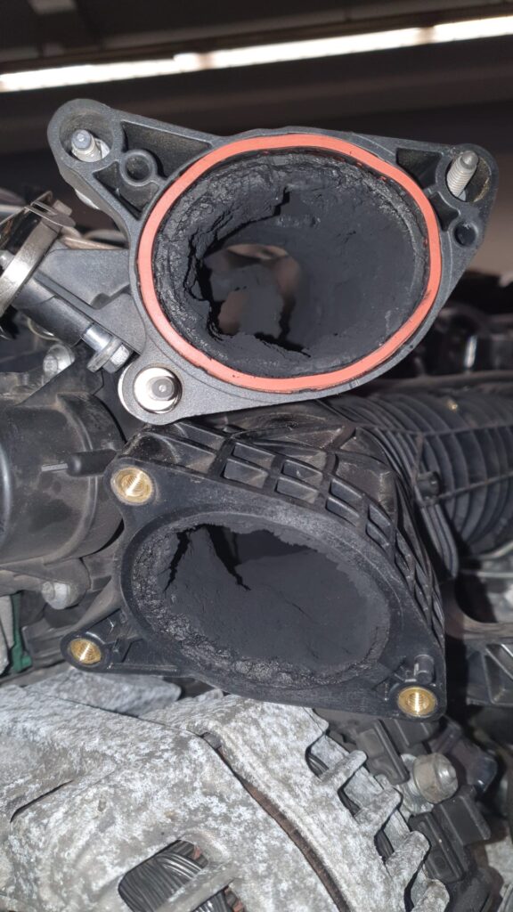 verdreckte - Verkokte Ansaugbrücke vom N57D30 aus dem BMW 535d