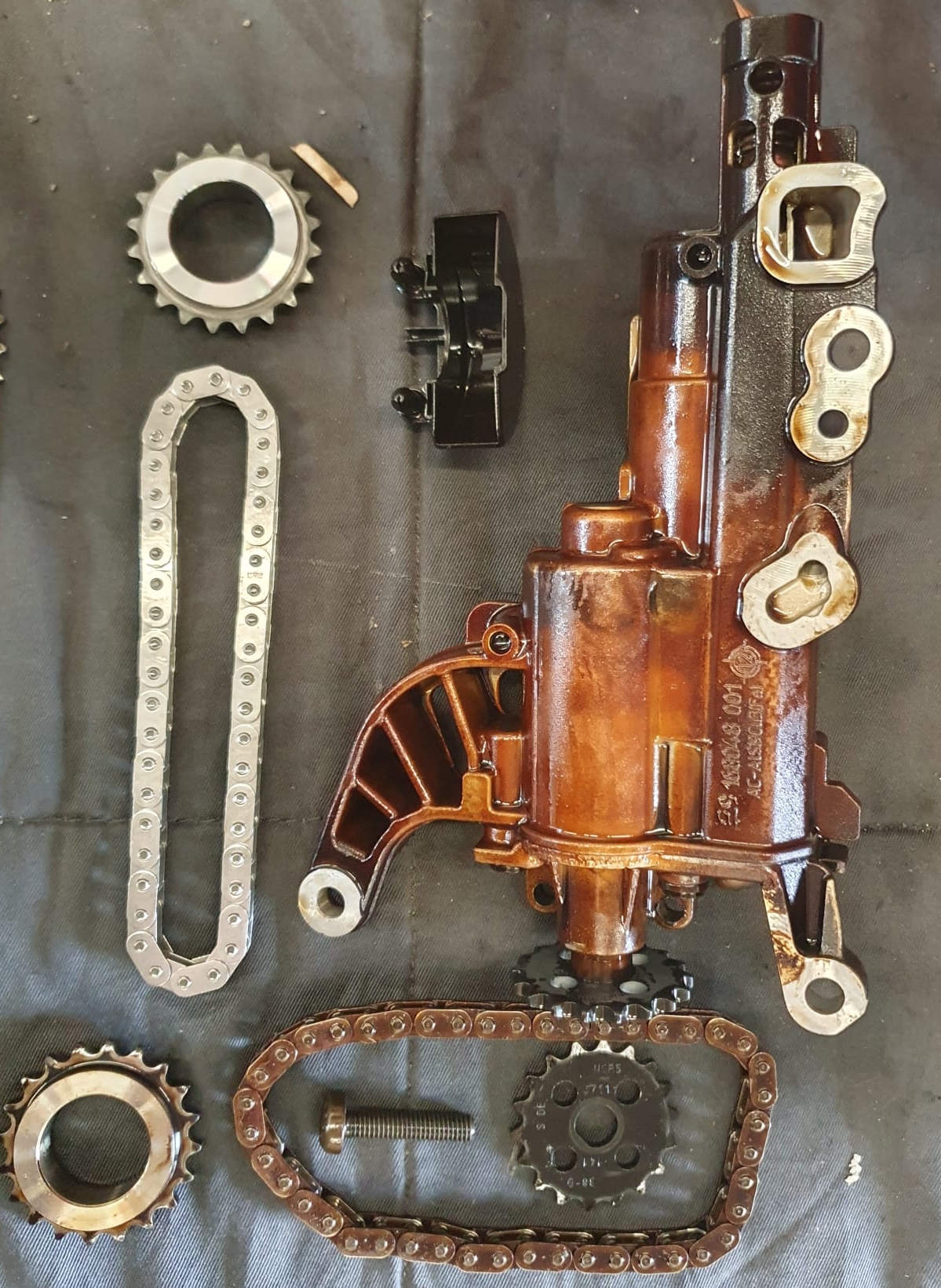 BMW 116i N13B16 – Alte untere Steuerkette und Neue